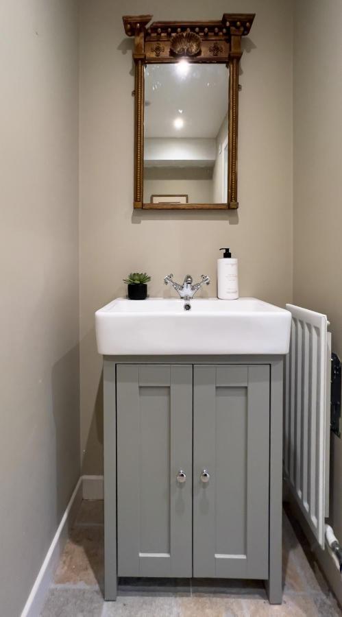 Converted Victorian Coach House With Hot Tub Stewartstown Extérieur photo